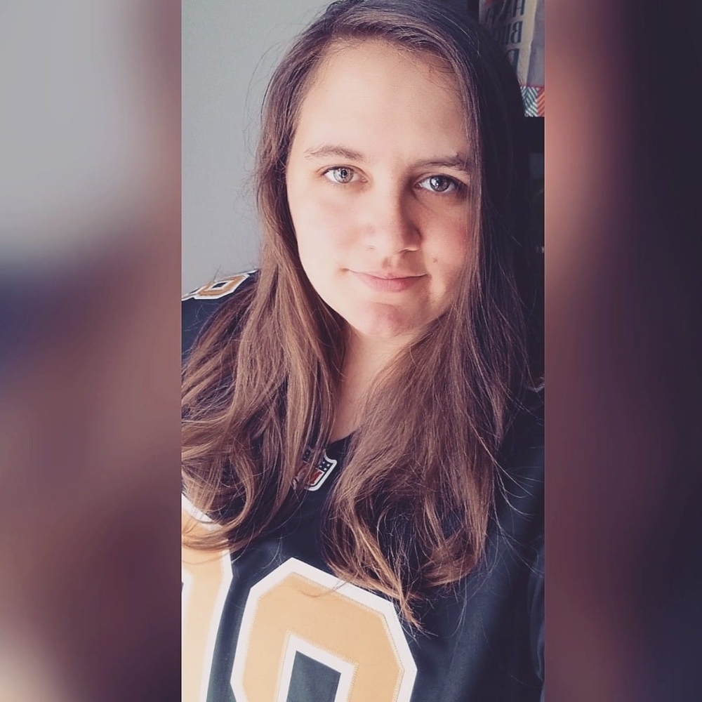 Meet your Posher, Tee